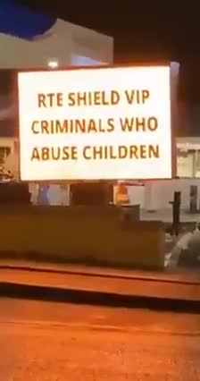 Sign in Ireland is telling people to remove masks