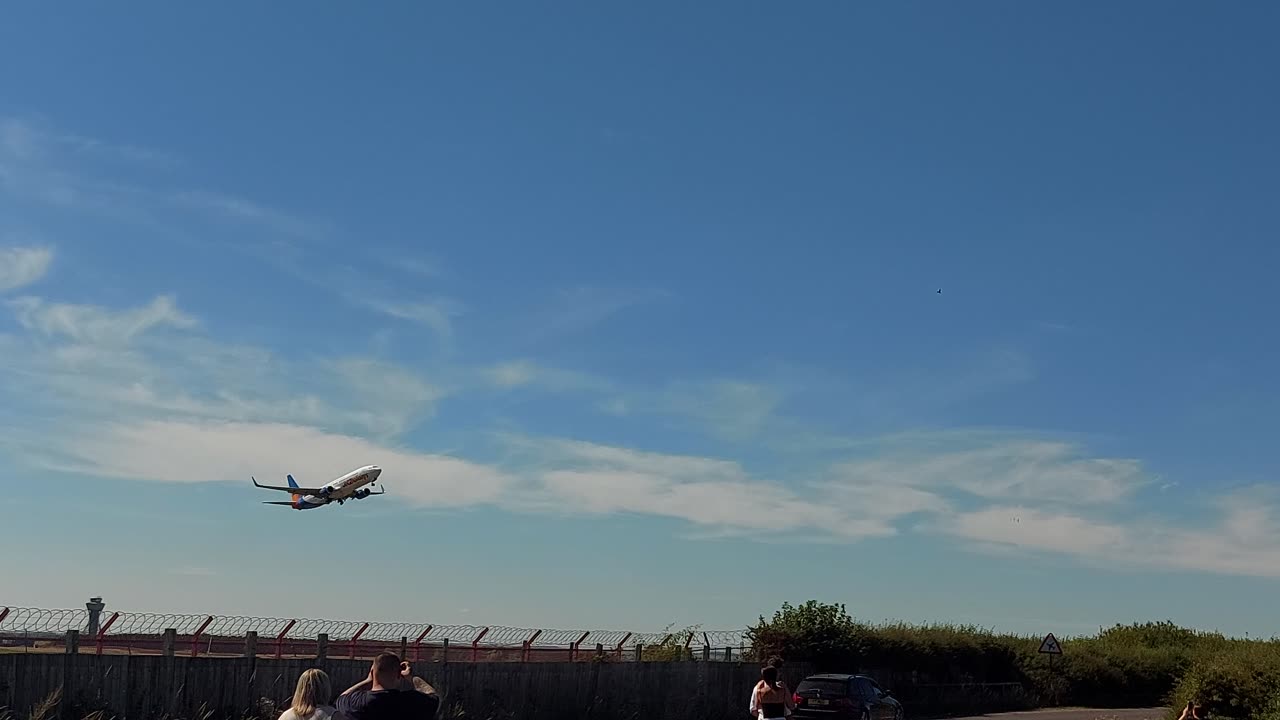 Jet2 737-800 takes off from runway 07 at Newcastle