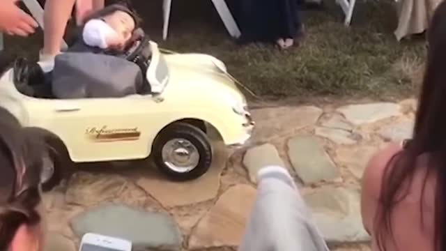 Kids add some comedy to a wedding Ring Bearer and funny Fails