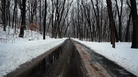 Beautiful snowy scenery, such a trail walking really decompression