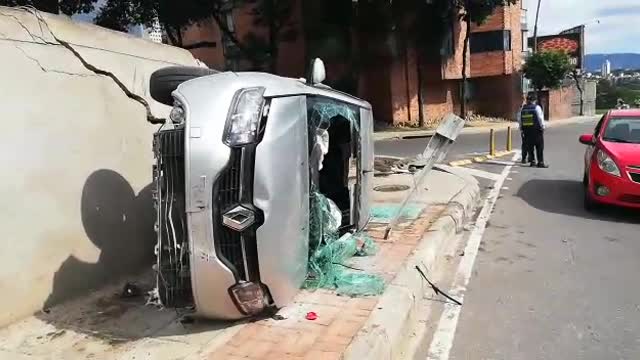 Se registra congestión vehicular en la autopista a Bucaramanga por fuerte accidente