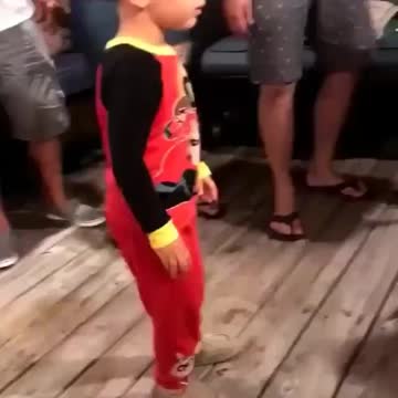 Lol bahahahahah look at him go