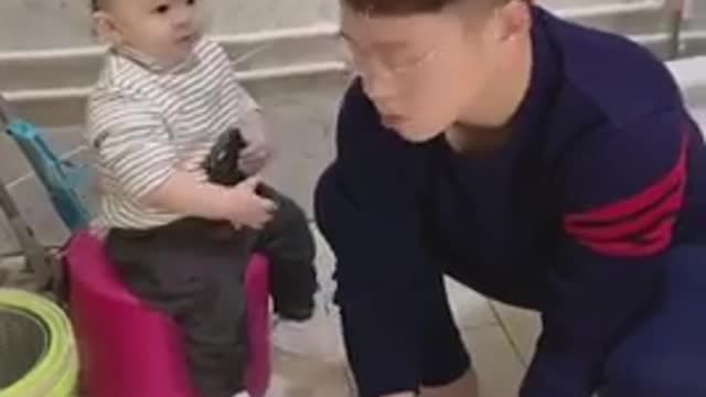 Funny Baby Video, baby makes fun with his dad