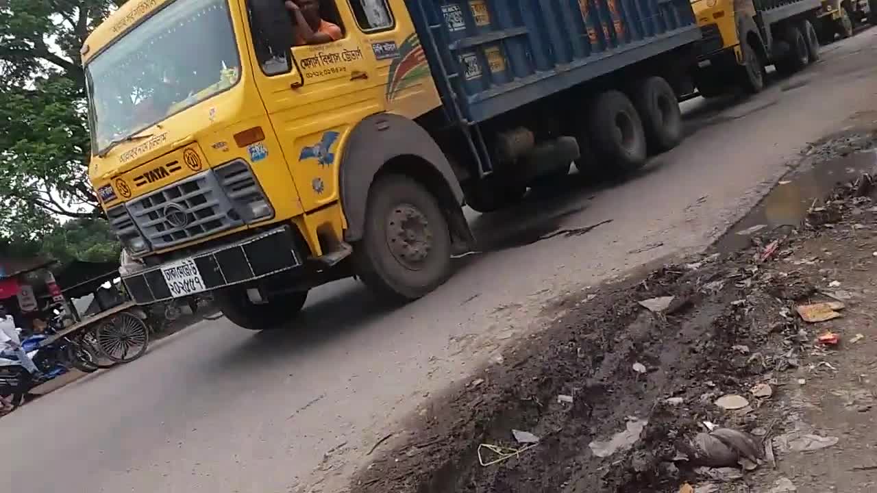 Running train in Bangladash