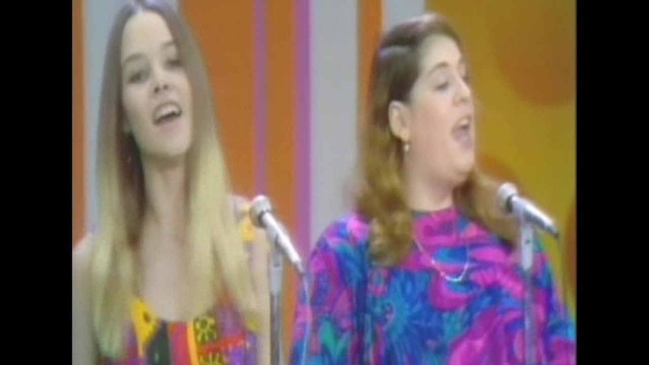 The Mamas & The Papas - Monday, Monday + California Dreamin' = 1966