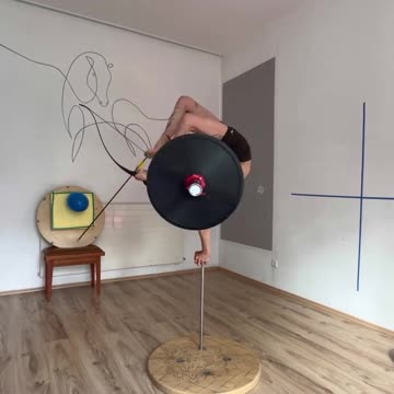 Hand Standing Archery 🏹🎯