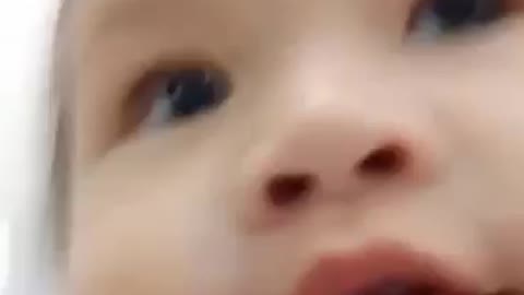 Bread is the only solution for him to stop crying. (1yr Old Daughter's 1st Vlog)