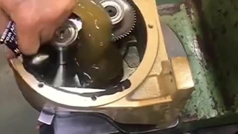 The process of mechanic assembling mechanical parts