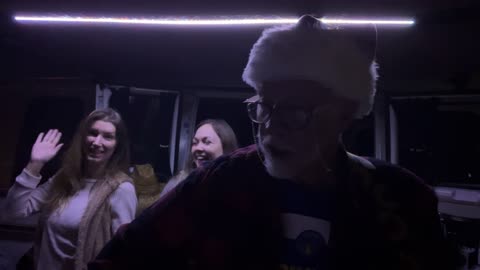 Drinks in the Driveway: Christmas 2023 - Up on the Housetop