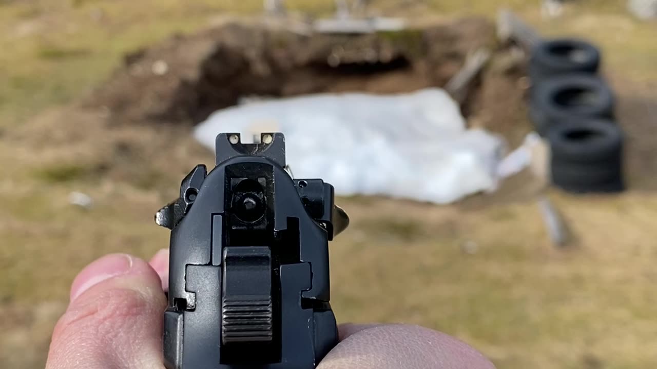 Beretta 92fs "M9" POV