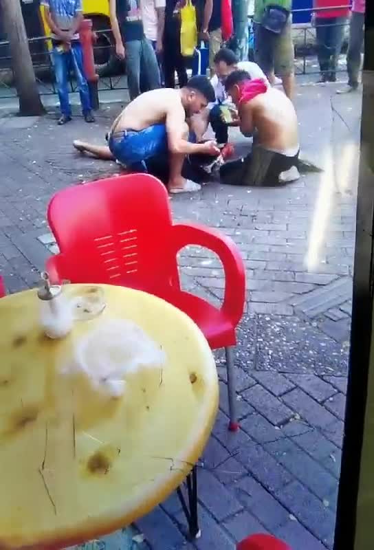 Πλατεία Βάθης: Βίντεο-ντοκουμέντο από τους πυροβολισμούς