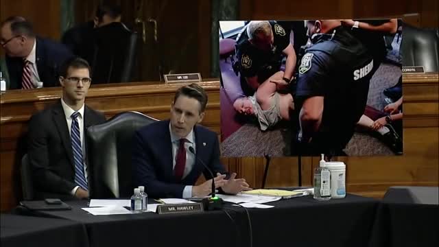 Sen.Hawley calls for AG Garland's resignation over weaponizing the DOJ against parents.