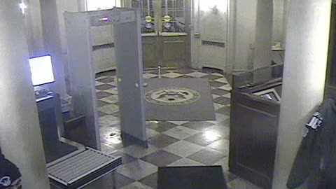 3201LHOBBASouthCapStDoor_2021-01-06_03h20min01s857ms.mp4