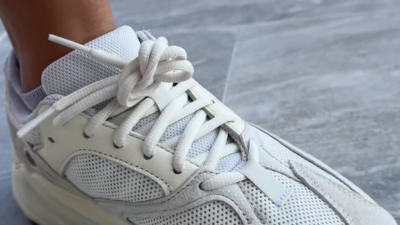 The BEST Yeezy 700? ✨