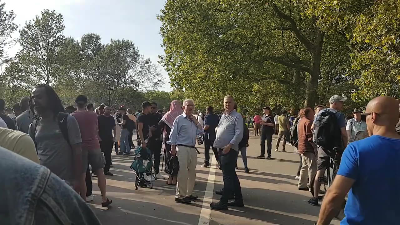 Speakers Corner - Uncle Sam & Muslims - Translators of the Quran Don't Want to S