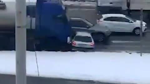 The traffic is getting crazy these days 🚛