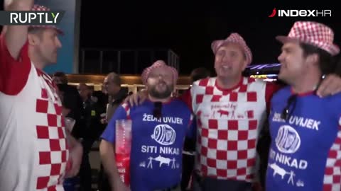 Hrvatski navijači u Rusiji: 'England, England, sorry for tonight'