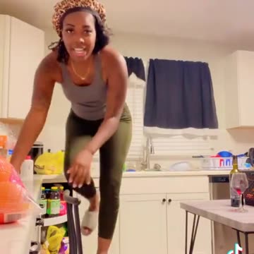 When cooking crabs 🦀 goes so soooo wrong…I’m absolutely ded!!!💀🤣😂