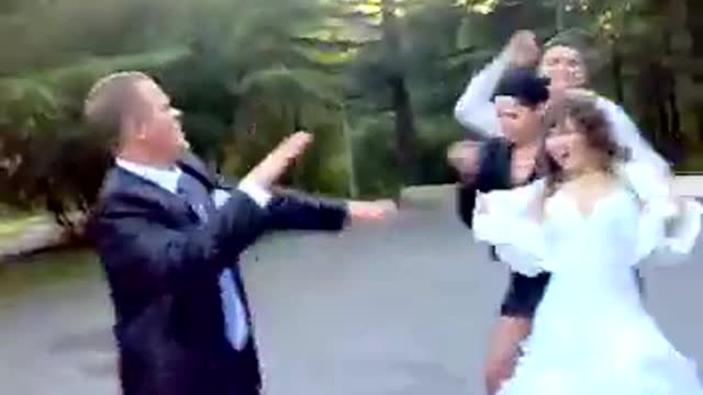 Queen Nephew's funny dance at the wedding