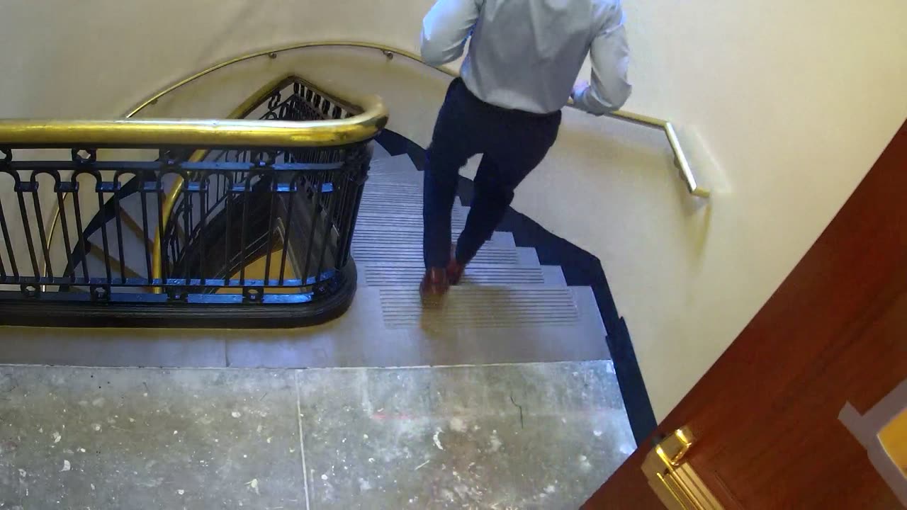 5191CHOB05Stair3_2021-01-06_09h20min02s900ms.mp4