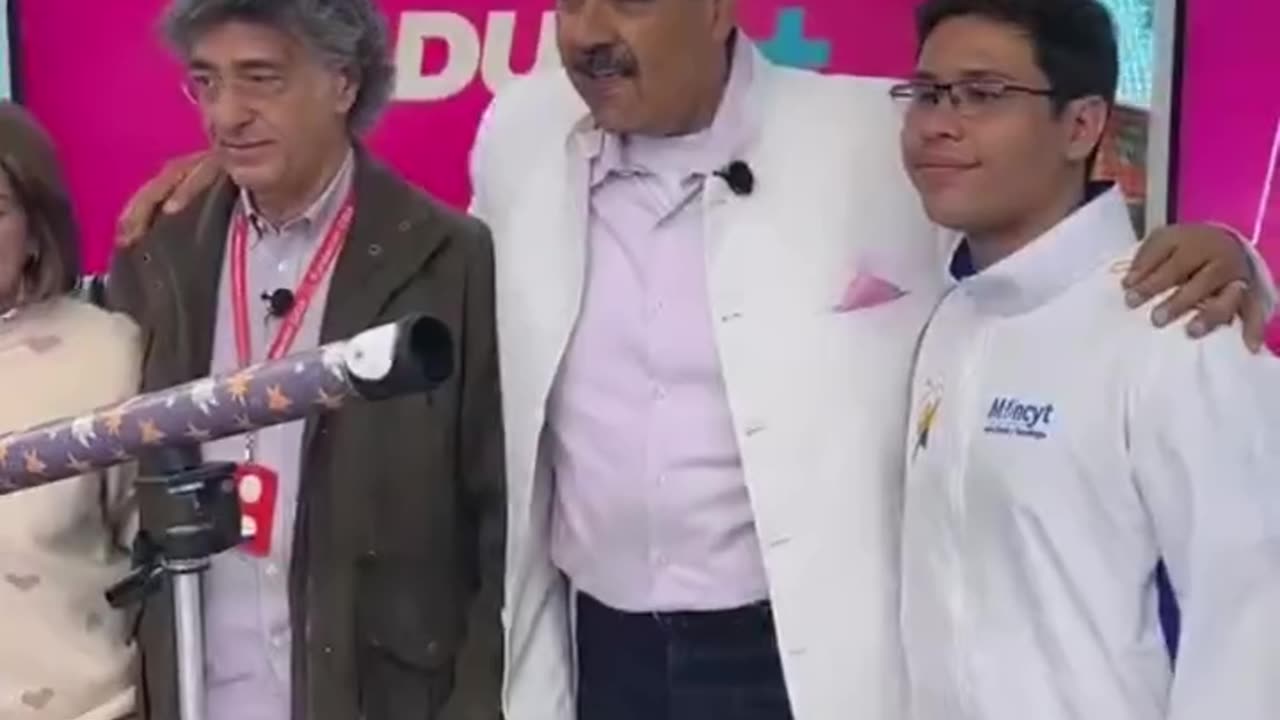 El Ministerio de Ciencia de Nicolás Maduro descubre el telescopio.