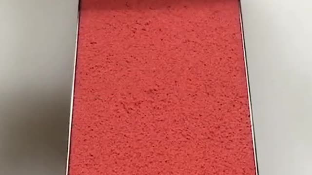 The satisfying of cake cream.
