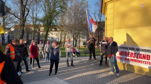 Demmin: Abschluß der Kundgebung 28-04-2022