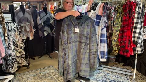 Opportunities Show Room Video 11 - Oversized Sherpa Blanket Pullovers