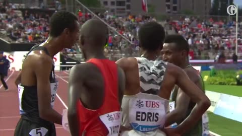 The Ethiopian athletes figjt reach other at Diamond league