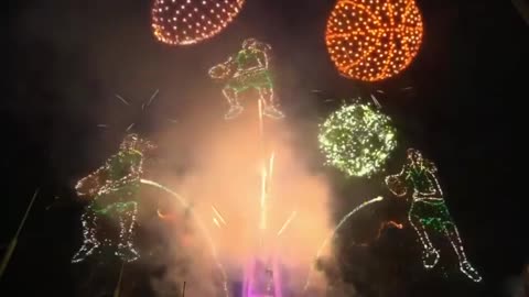 西雅图太空针新年烟花+增强现实灯光秀（2022 Seattle Space Needle New Year fireworks+augmented reality）