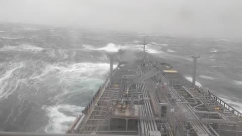 10 Monster Waves