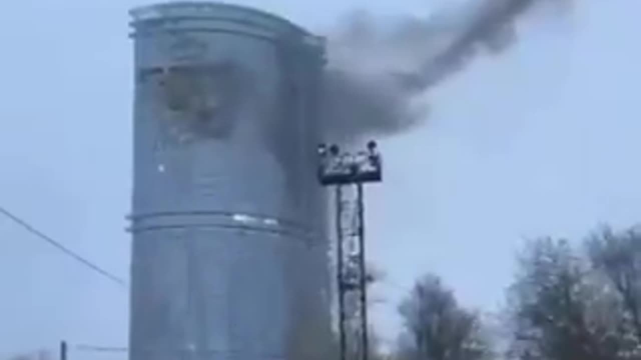 @amuse WAR: Ukraine pinpoint targeting the homes of senior Russian officials in Kazan with drones.
