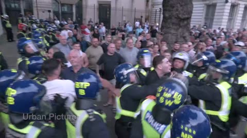 This is what TRAITORS and COWARDS look like! BRITAIN AWAKE!