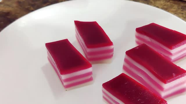 Kuih Lapis|Steamed Layer Cake|Malaysian Street Dessert