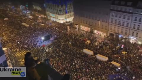 Extraordinary. These are streets of Prague in support of Ukraine