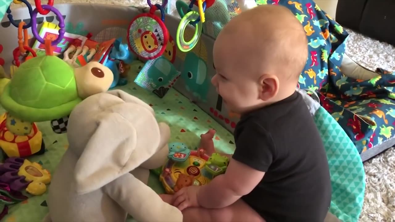 baby playing failed