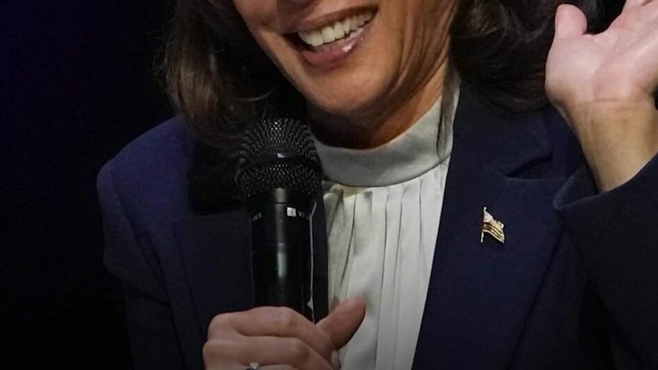 She Fakes It, But Hillary Clinton Isn’t a Fan of Kamala Harris.