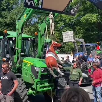 Farmer Uprising: Dutch Agriculturists Revolt Against the Government
