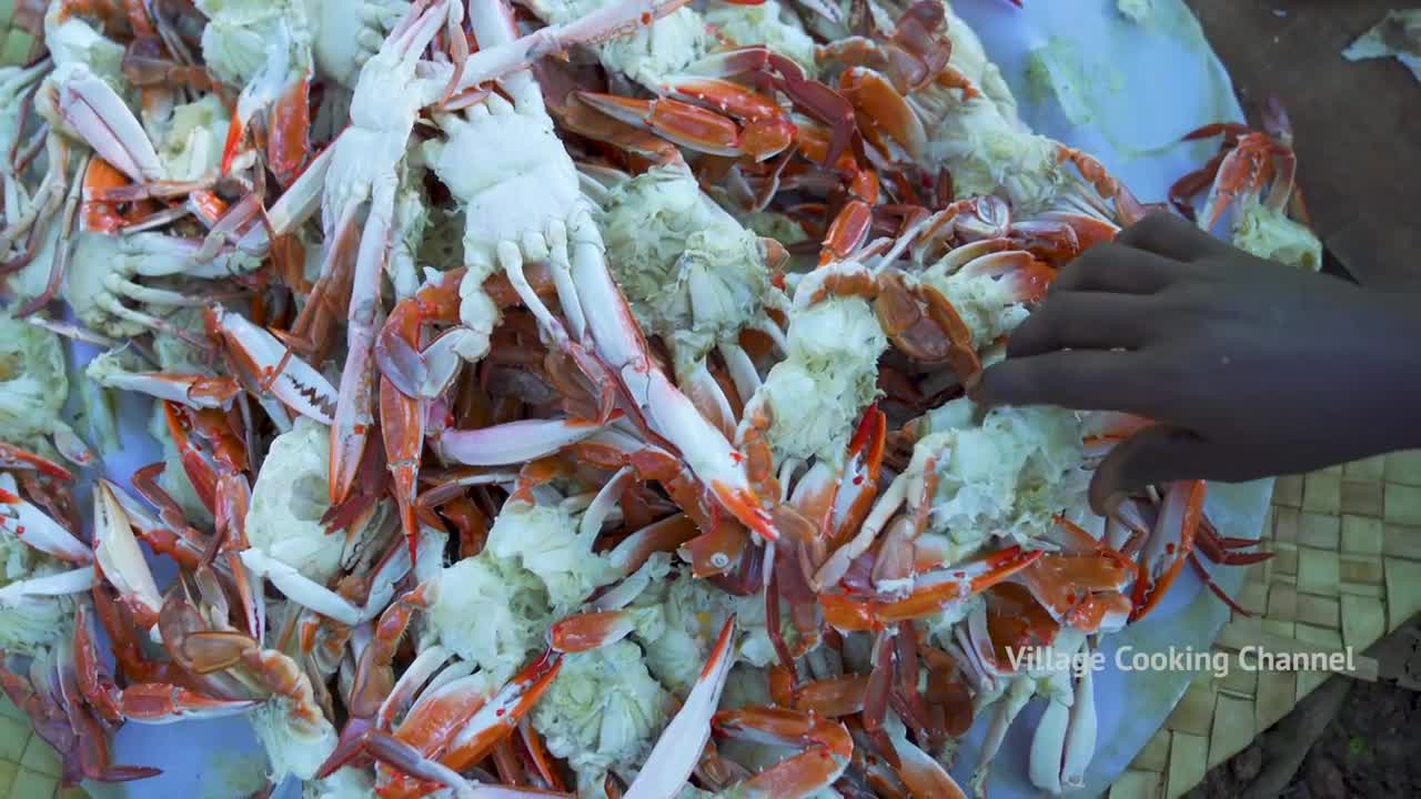 SEAFOOD OMELETTE | CRAB AND PRAWNS OMELETTE Recipe