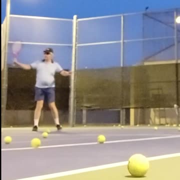 WORKING ON THE GROUNDSTROKES WITH THE BALL MACHINE!