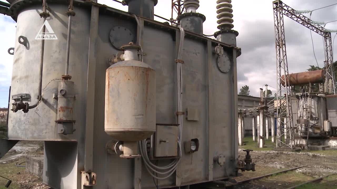 Продолжается реконструкция подстанции Сухуми-1