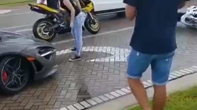 Bikers Attack Mclaren 720s in Road Rage Incident!