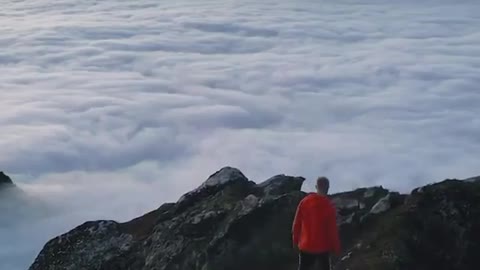 View of sunrise from the sky in Norvège