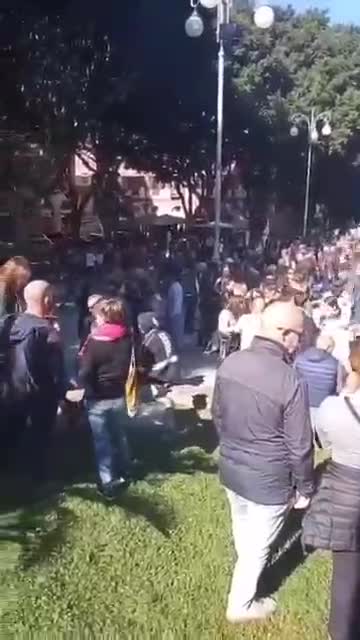 Italy: Vaccine Passport Protests Erupt as Vax Pass Mandated for All Workers