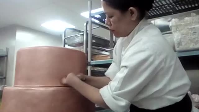 Chef With No Hands Shows off Culinary Skills