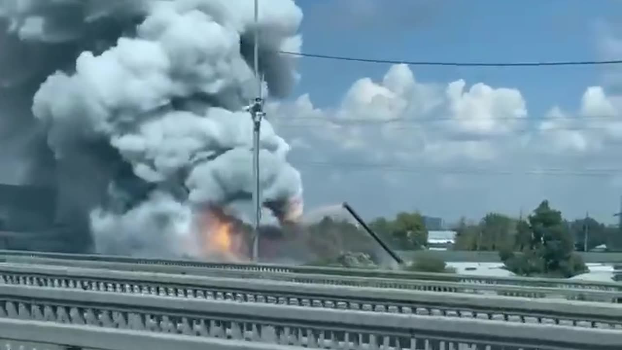 Massive fire reported at factory in Lyubertsy in Moscow region of Russia