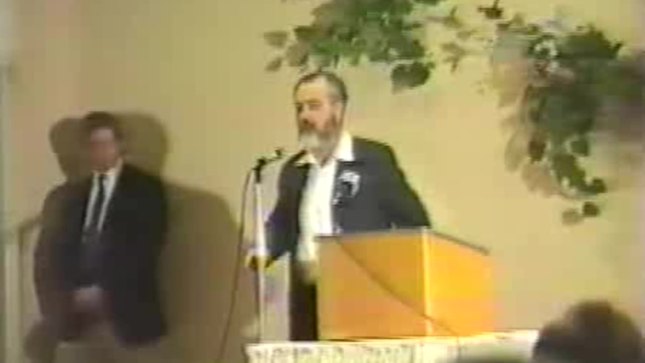 Rabbi Meir Kahane speaks at Colonial House May 11, 1988