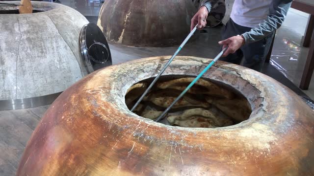 How bread is baked in Armenia