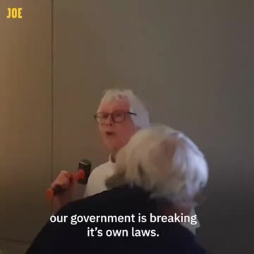 "Just Stop Oil" - Elderly women tried to destroy the Magna Carta at the British Library