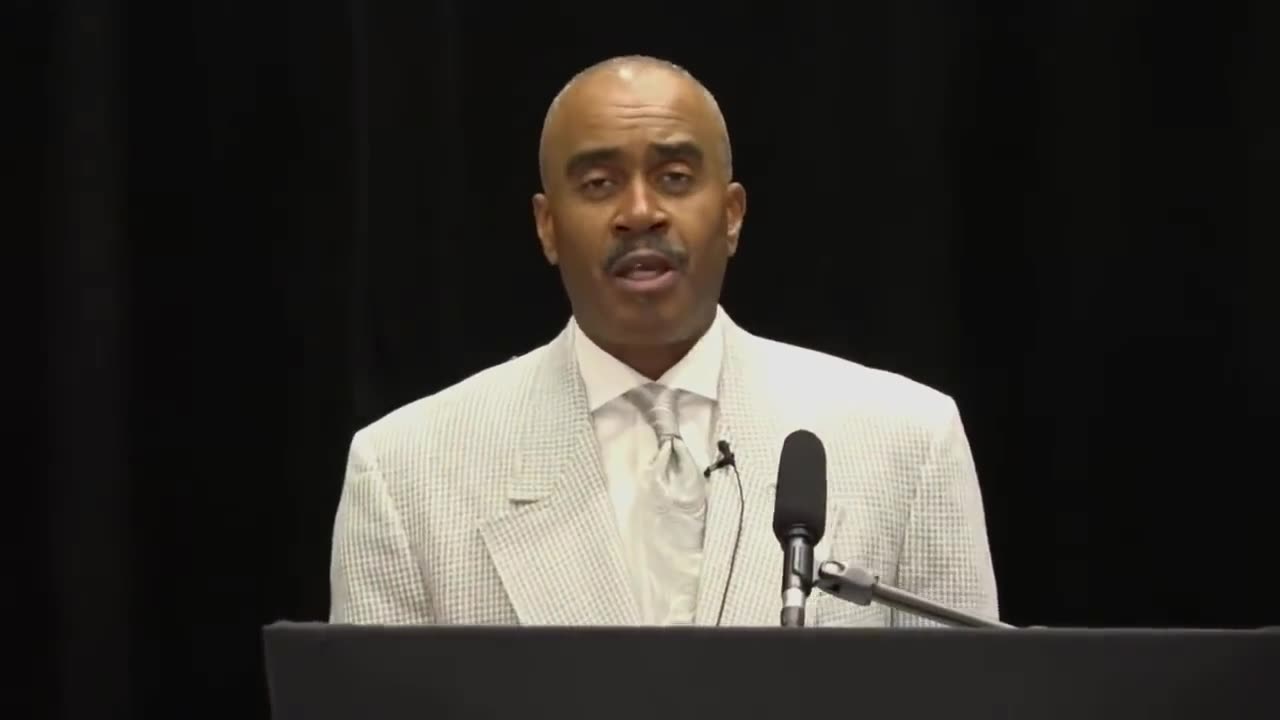 Pastor Gino Jennings: "Living a Crucified Life"